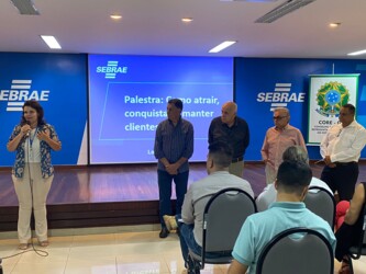 PRIMEIRA TURMA DA PALESTRA “COMO ATRAIR, CONQUISTAR E MANTER CLIENTES” SE REUNIU NA SEDE DO SEBRAE/GO